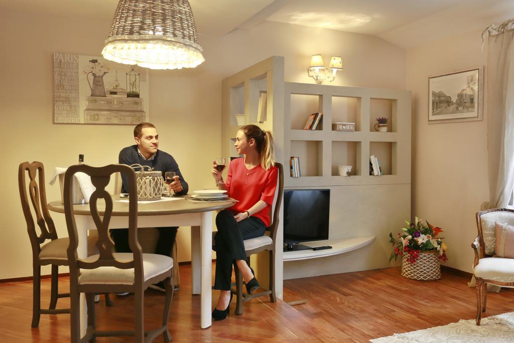 Piero Apartments มอนเตกาตินี แตร์เม ภายนอก รูปภาพ